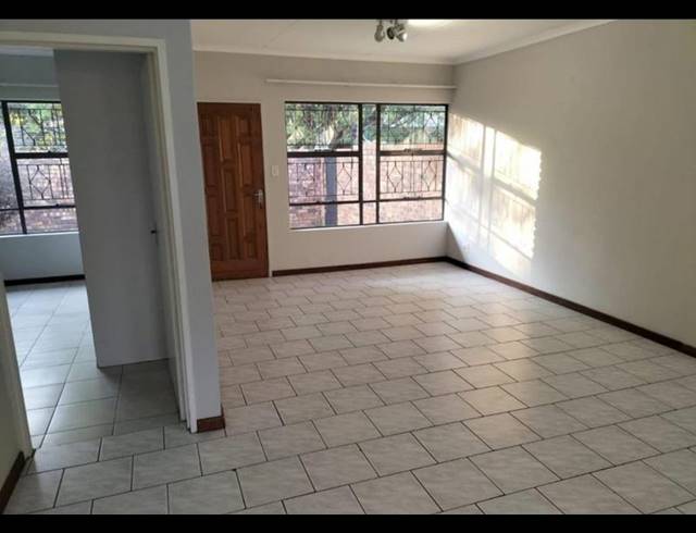 2 BEDROOM TOWNHOUSE FOR SALE IN WOODMEAD